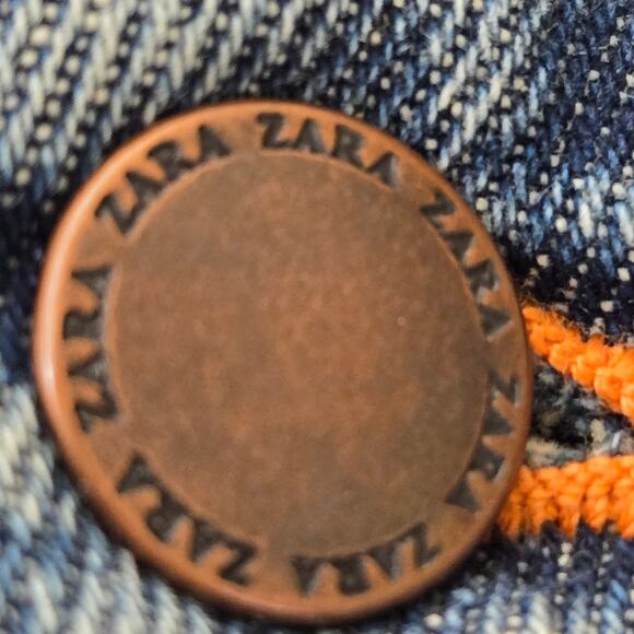 Zara Relaxed Fit Low Rise Distressed Ankle Jeans Size 6 - Picture 5 of 11